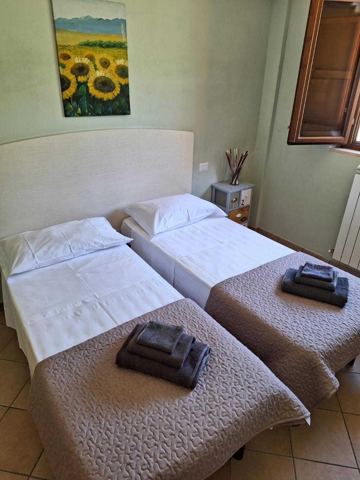 Terrazza Cassiopea Apartment Capradosso Bagian luar foto